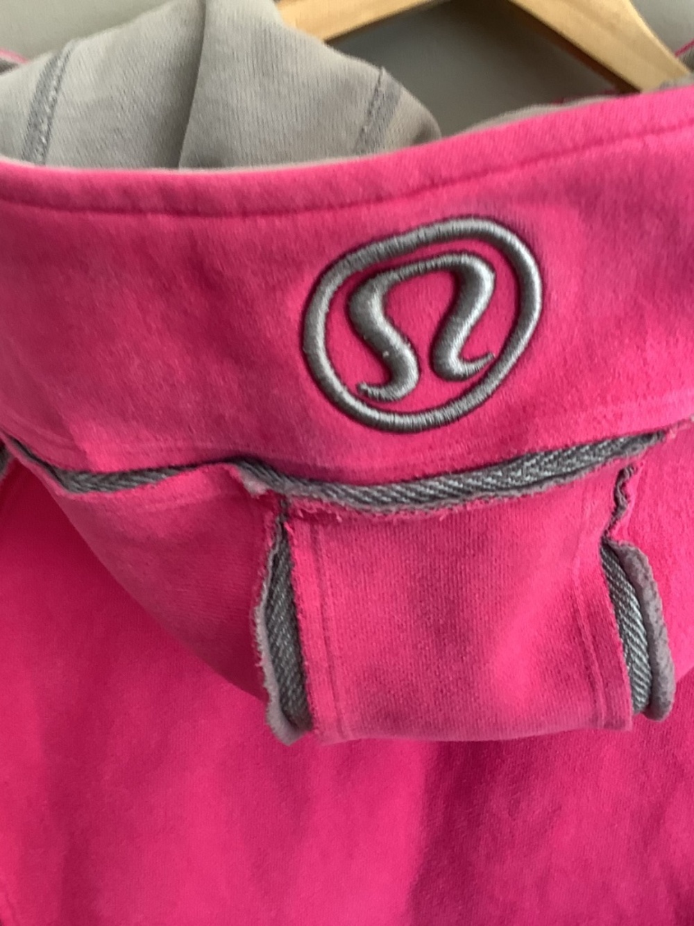 VIntage Rasberry Scuba Hoodie - Picture 2 of 13
